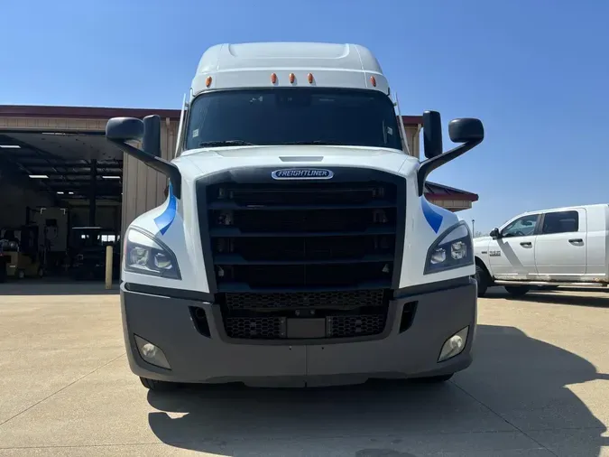 2022 Freightliner Cascadia 126