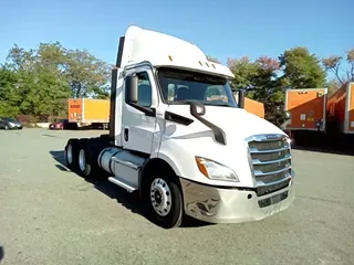2020 Freightliner Cascadia 126