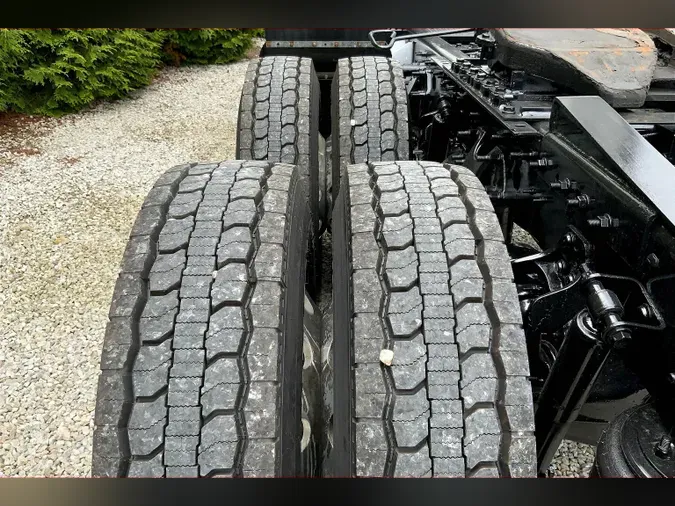 2022 INT LT625 6x4