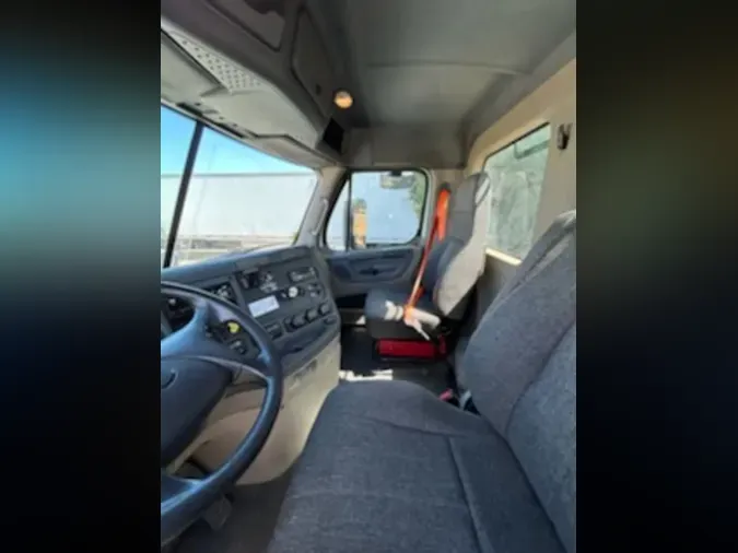 2018 FREIGHTLINER CASCADIA 125