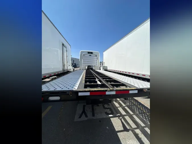 2020 FREIGHTLINER NEW CASCADIA 126