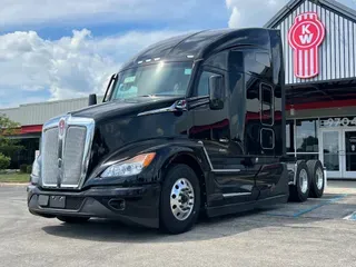 2025 Kenworth T680