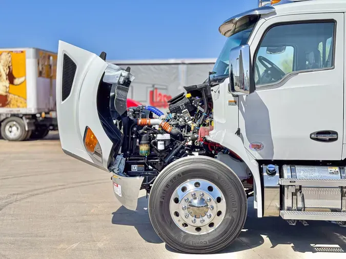 2025 KENWORTH T280