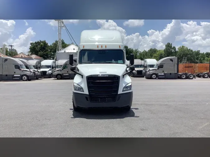 2022 Freightliner Cascadia 126