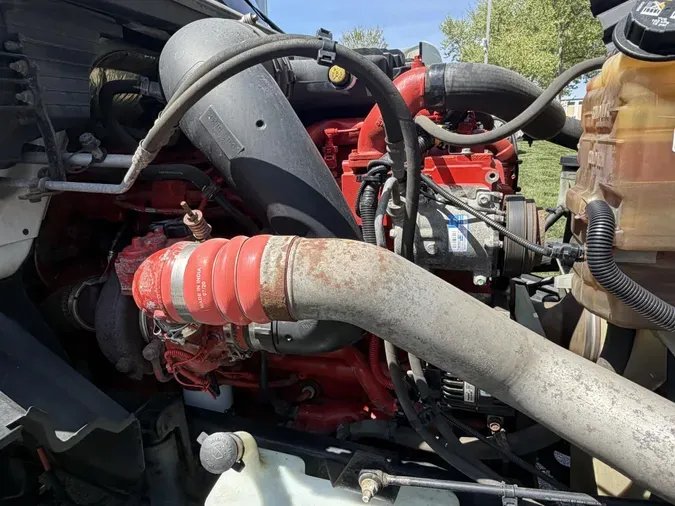 2022 International LT625