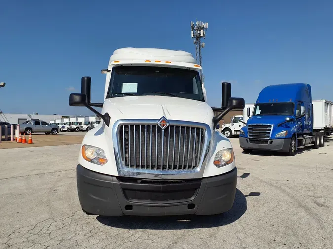 2019 NAVISTAR INTERNATIONAL LT625 SLPR CAB