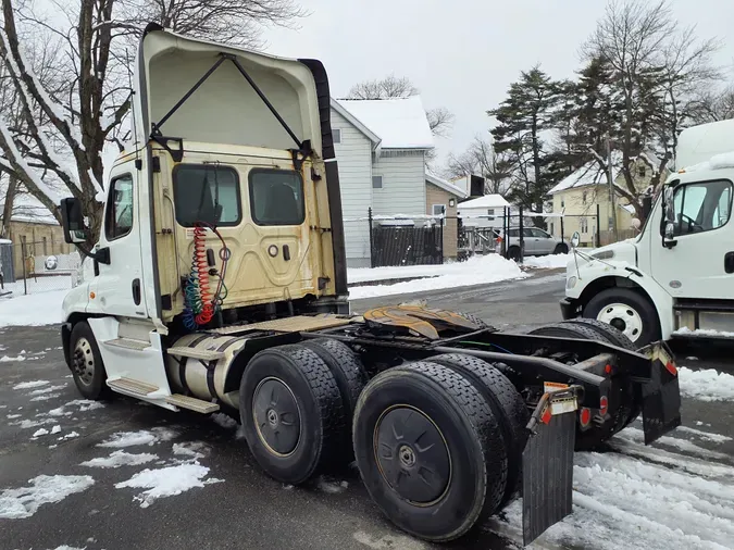 2019 FREIGHTLINER/MERCEDES CASCADIA 125