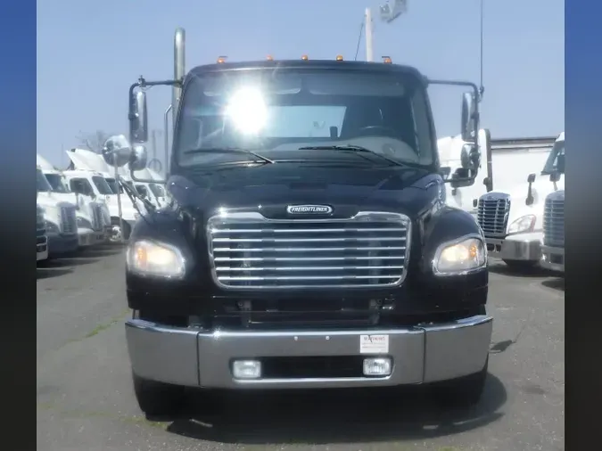 2019 FREIGHTLINER M2 106