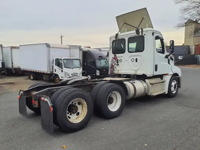 2019 FREIGHTLINER/MERCEDES NEW CASCADIA PX12664