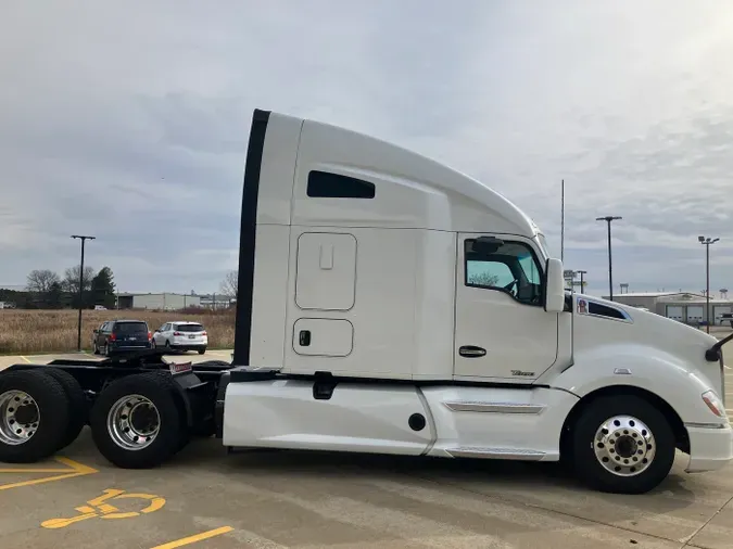 2021 Kenworth T680