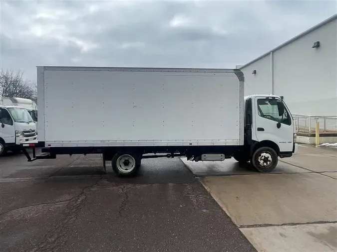 2019 HINO 195