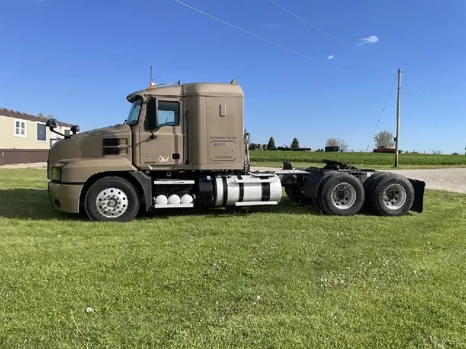 2020 MACK Anthem AN64T