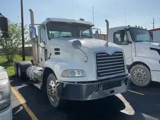 2016 Mack CXU