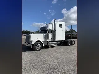 2001 FREIGHTLINER FLD132 CLASSIC XL
