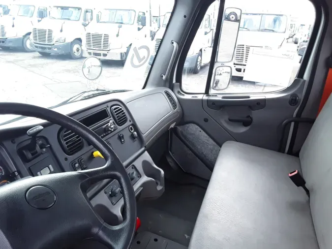 2018 FREIGHTLINER/MERCEDES M2 106