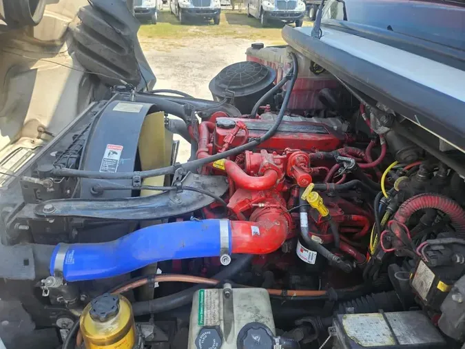 2018 FREIGHTLINER M2 106