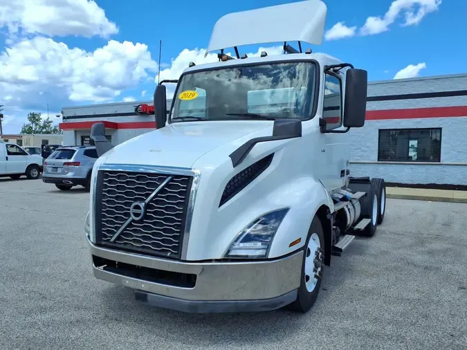 2019 VOLVO VNL64T-3008c1e9cb4b00bc4fcfacb3d77c84db989