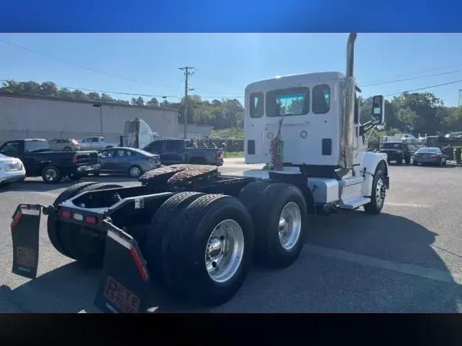 2021 Peterbilt 567