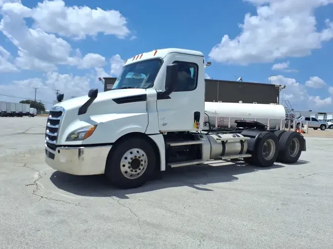 2021 FREIGHTLINER NEW CASCADIA PX126648c1fed352ca73dbfb0545383b8db3607