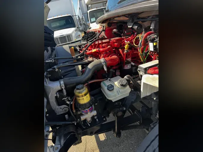 2019 FREIGHTLINER M2 106