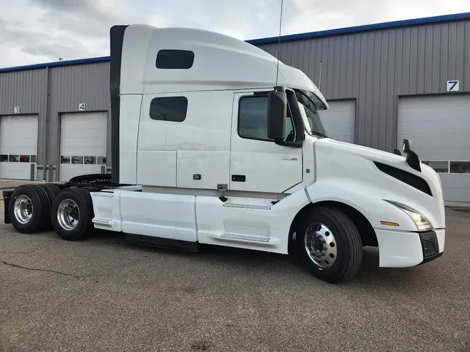 2022 VOLVO VNL64T7608c23e7e3709c7cf26159286c15f32173