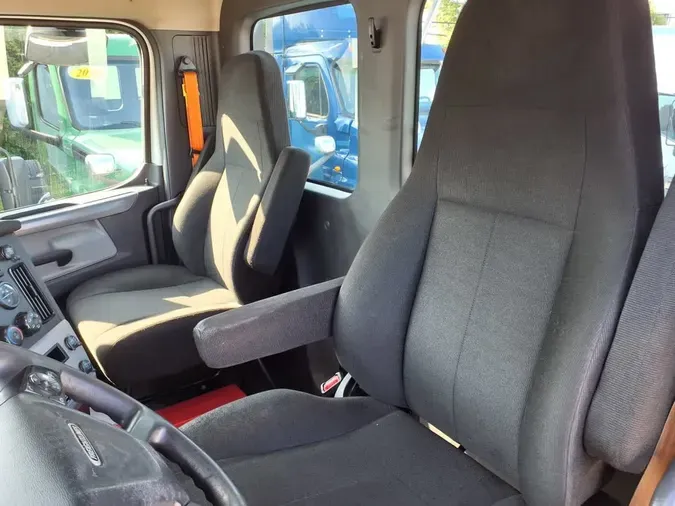 2019 FREIGHTLINER NEW CASCADIA PX12664