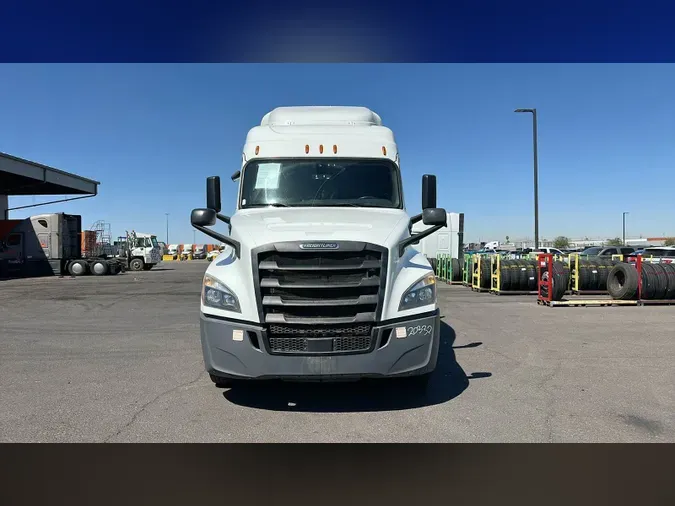 2020 Freightliner Cascadia 126