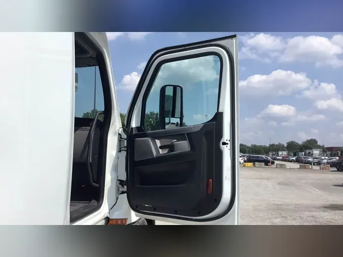 2022 Freightliner Cascadia 126