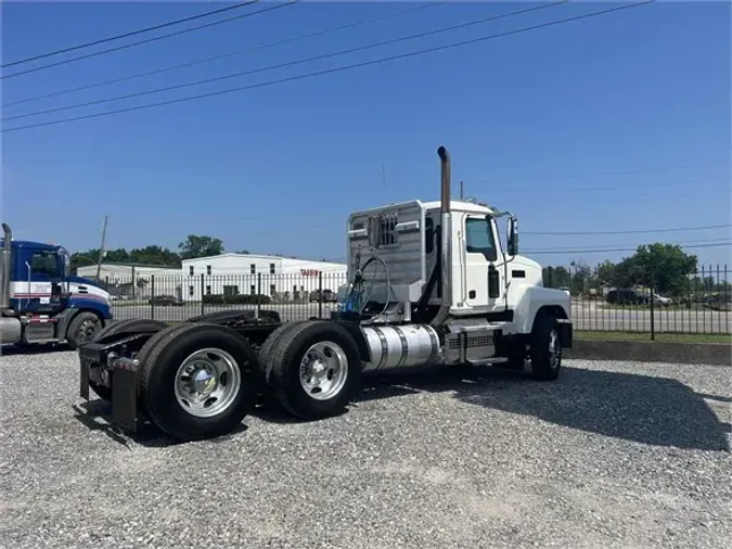 2018 Mack PINNACLE 64T