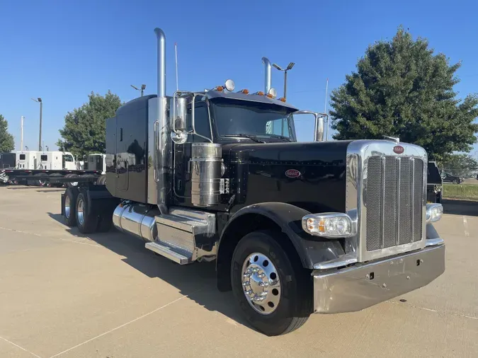 2021 Peterbilt 389