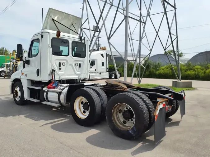 2019 FREIGHTLINER CASCADIA 125