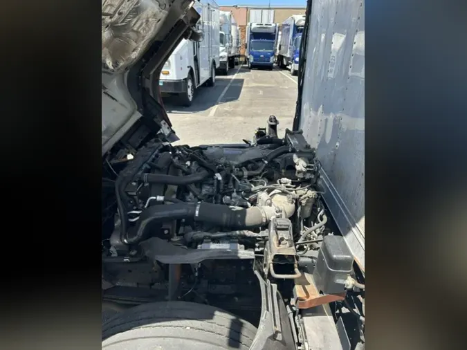 2020 ISUZU NQR