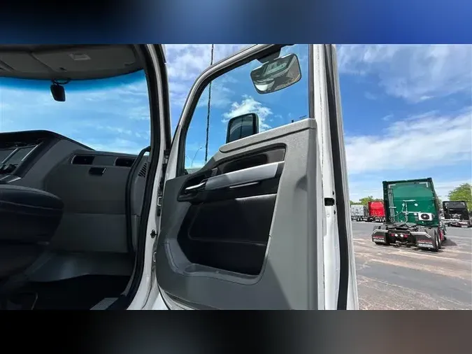 2021 KENWORTH T680