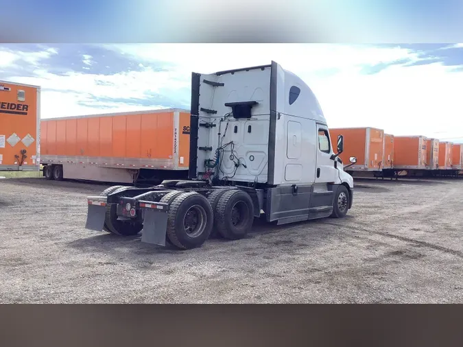 2020 Freightliner Cascadia