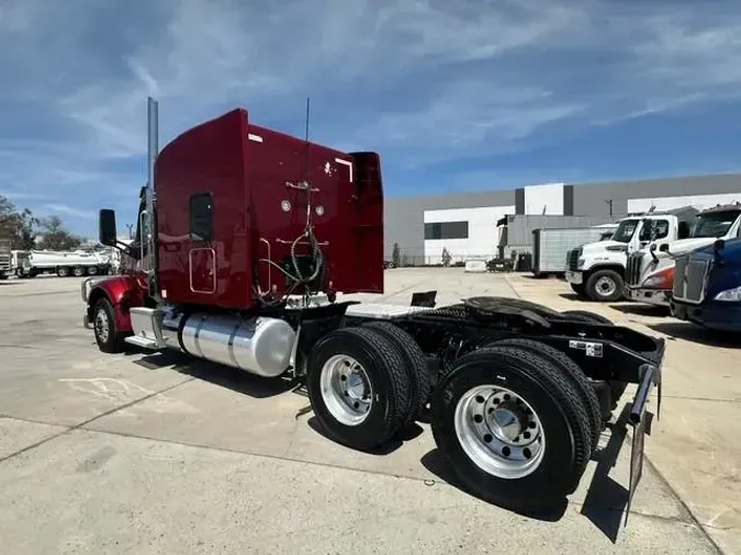 2022 Peterbilt 567
