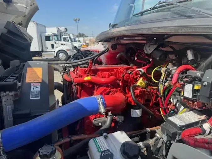 2021 Freightliner Business Class M2 106