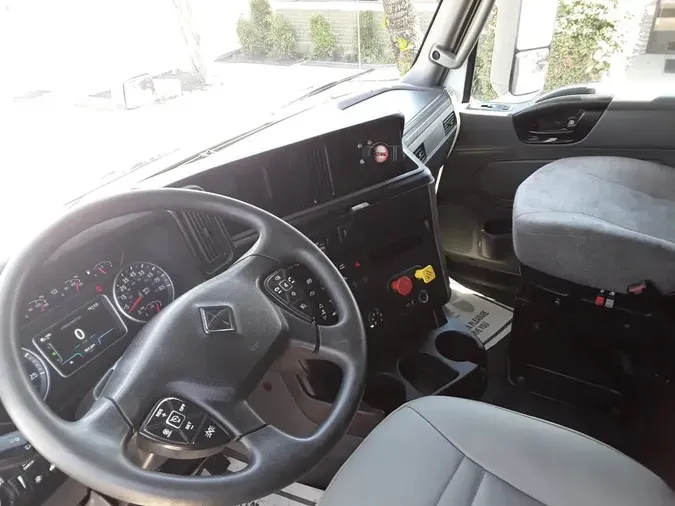 2018 NAVISTAR INTERNATIONAL LT625 SLPR CAB