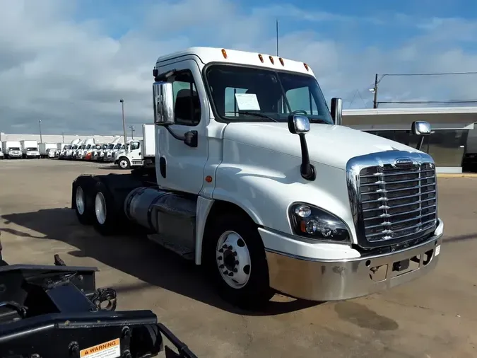 2020 FREIGHTLINER CASCADIA 125