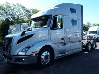 2020 VOLVO VNL64T-760