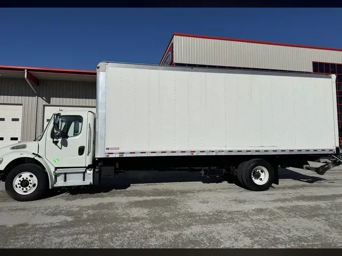 2018 Freightliner M2 106