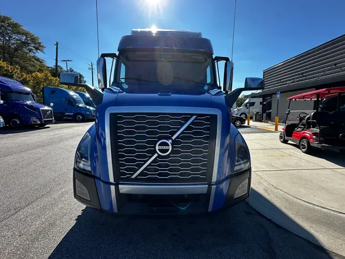 2021 Volvo VNL64T860