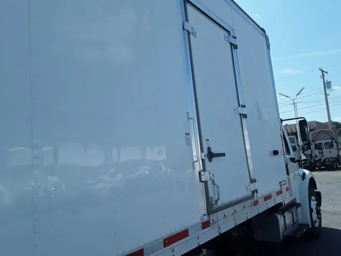 2016 FREIGHTLINER M2 106