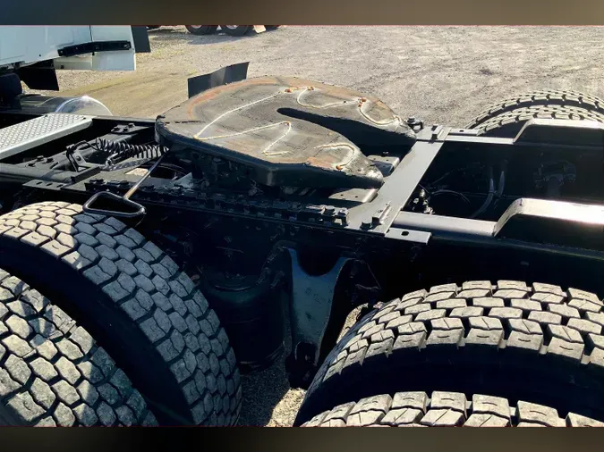 2023 INT LT625 6x4