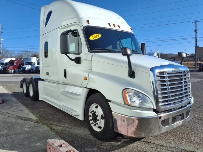 2019 FREIGHTLINER/MERCEDES CASCADIA 125
