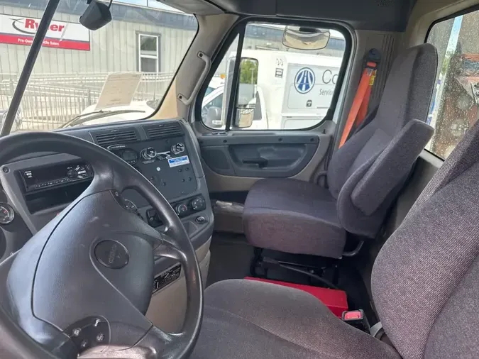 2020 FREIGHTLINER/MERCEDES CASCADIA 113