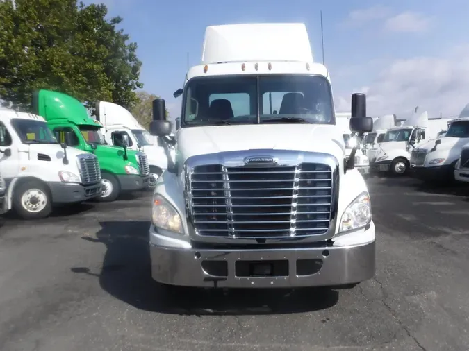 2018 FREIGHTLINER/MERCEDES CASCADIA 125