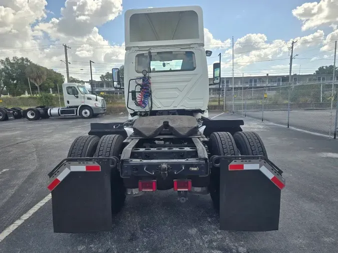 2020 NAVISTAR INTERNATIONAL RH613 DAYCAB S/A