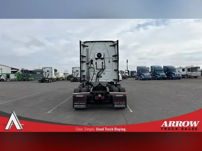 2021 FREIGHTLINER CA126