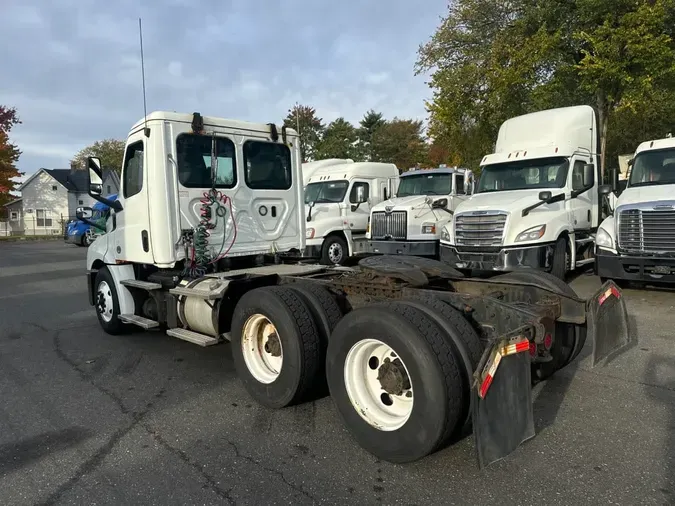 2019 FREIGHTLINER/MERCEDES NEW CASCADIA 126