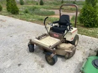 2013 Grasshopper 126V